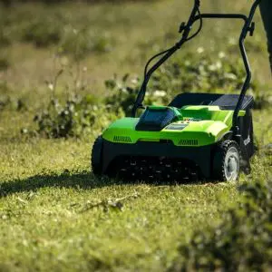 40V - 38 cm Prezračevalnik trate