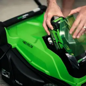 40V kosilnica 41cm s 4Ah baterijo in polnilcem