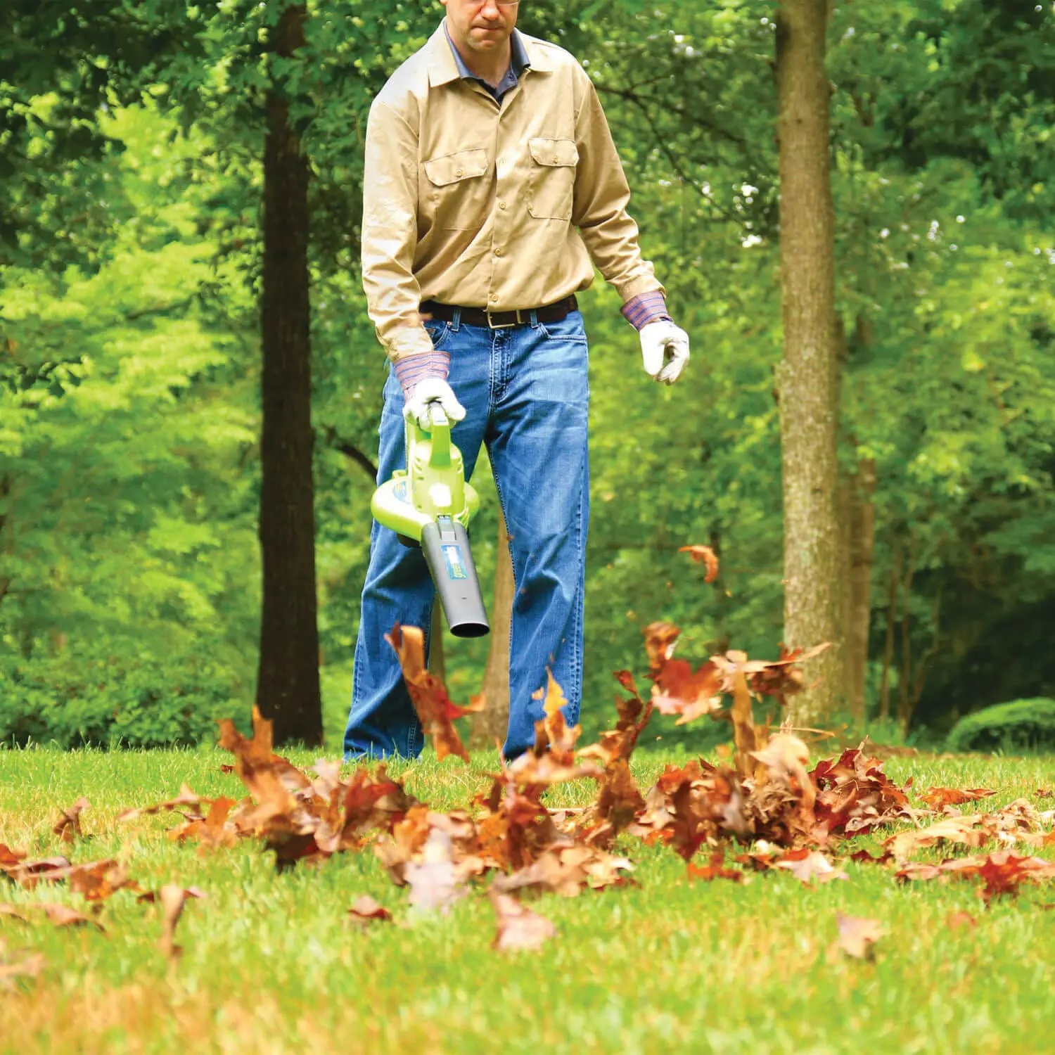 40V puhalnik in sesalnik z brezkrtačnim DIGIPRO motorjem s 4Ah baterijo in polnilnikom