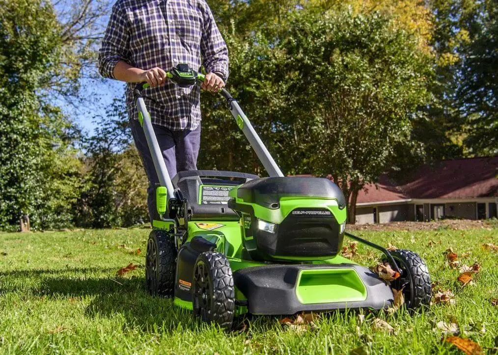 60V kosilnica 51cm SAMOHODNA z brezkrtačnim DIGIPRO motorjem s 4Ah baterijo in polnilnikom Gen ll