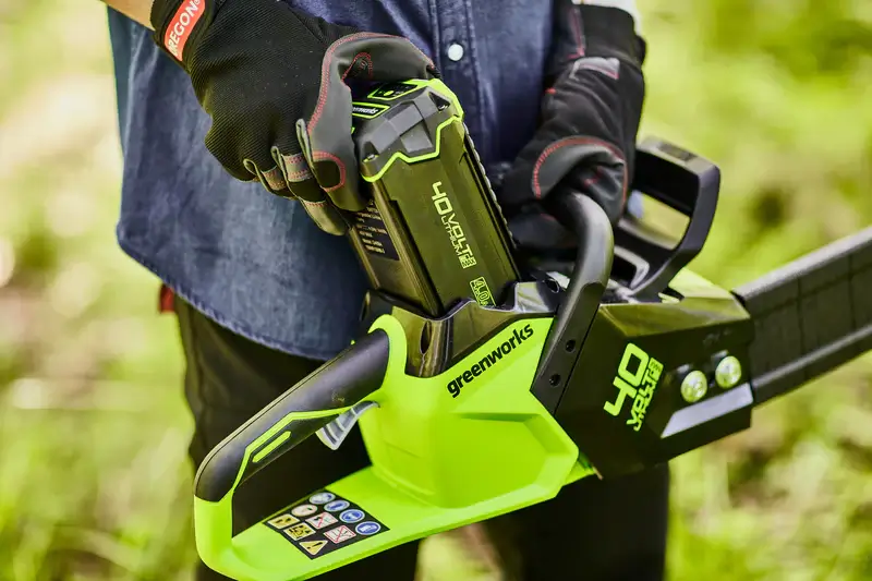 40V 1,8kw verižna žaga 40cm z brezkrtačnim DIGIPRO motorjem